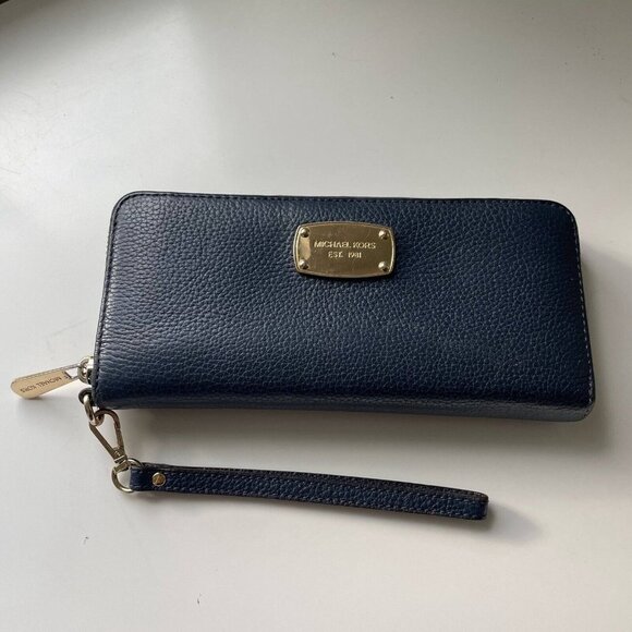 Michael Kors Est 1981 Jet Set Travel Continental Pebbled Leather Wallet Blue - Picture 2 of 10